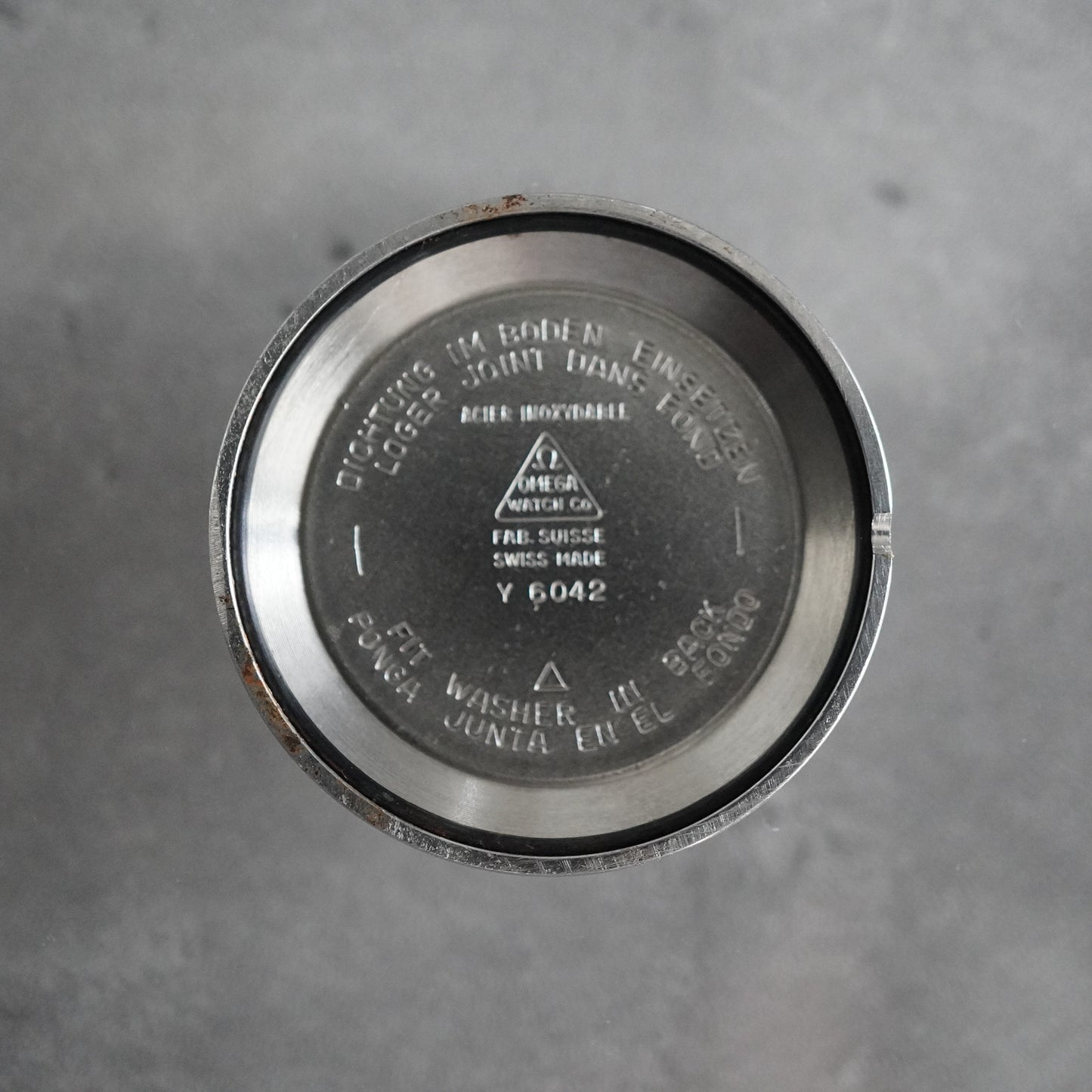 OMEGA REF.  Y6042