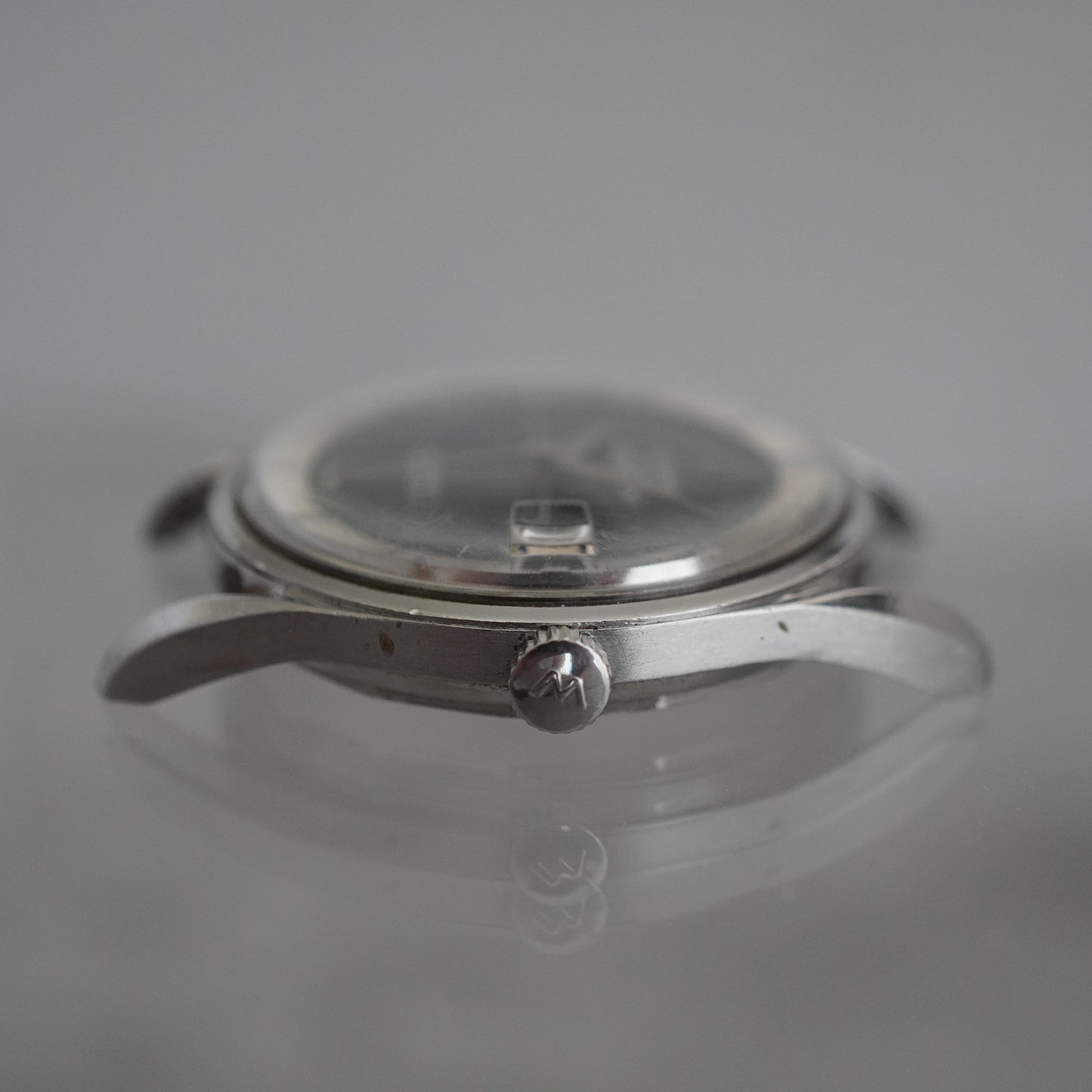 UNIVERSAL GENEVE Polerouter Date Microtor Cal 215-2