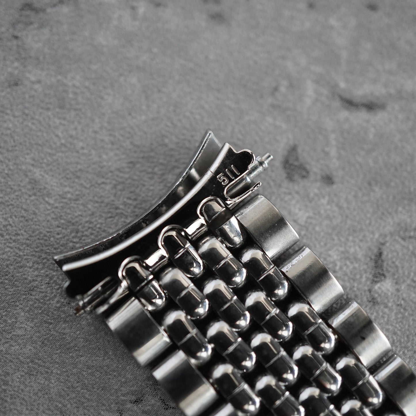 OMEGA BRACELET POLISHING  1036 FF511