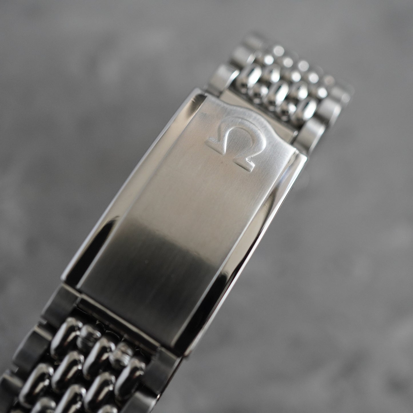OMEGA BRACELET POLISHING  1036 FF511
